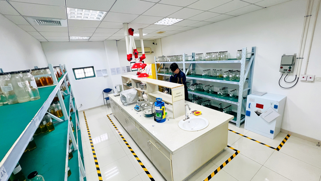 Resin Epoxy Injeksi dengan Shelf Life 1.17-1.24g/cm3 Densitas Tekanan Uap 0,5 pada 25C