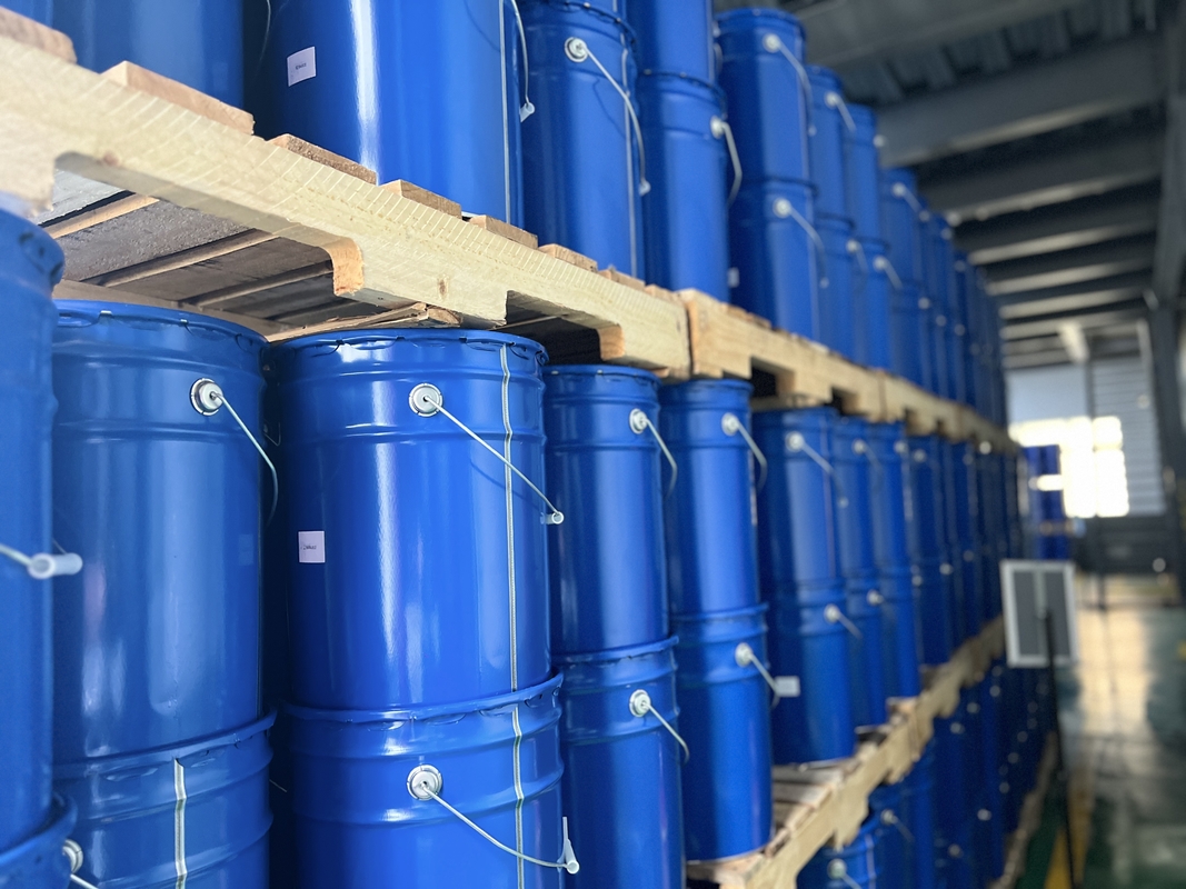 12 Bulan Waktu Pelapisan Transformer Epoxy Resin Dengan Kekuatan Dampak 8-16kJ/ M2