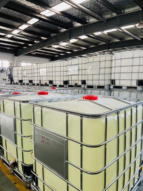 Kekuatan Dielektrik 20-30kV / mm dan Penyusutan Pengeringan 0,8-1,0% Senyawa Epoxy Listrik